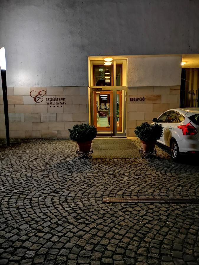 Erzsébet Nagy Szálloda Paks Extérieur photo