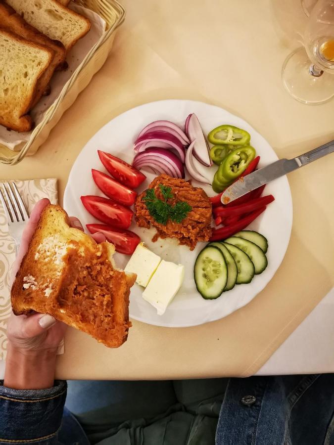 Erzsébet Nagy Szálloda Paks Extérieur photo